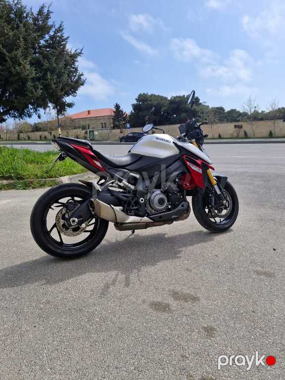 Suzuki GSX-S1000, 1000 sm3, 2024 il, 9 200 km — Motosikletlər, Bakı (5)