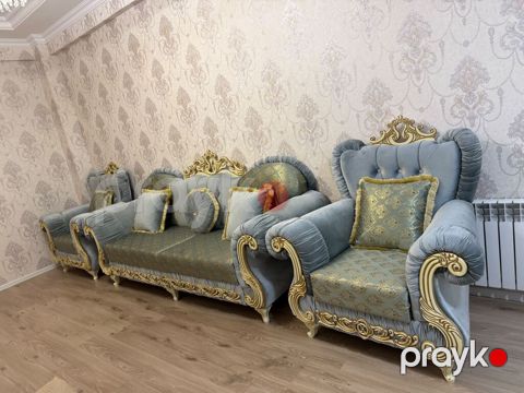 *Divan kreslo dəsti satilir* qiyməti 880₼* ünvan saray — Bakı