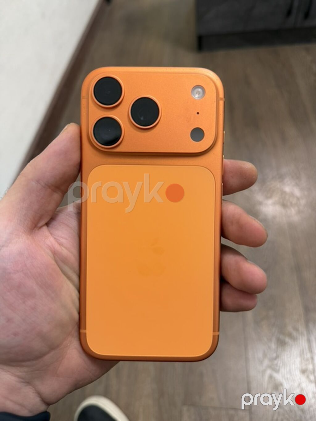 IPhone 17 Pro, 256 GB, Narıncı, Simsiz şarj — Apple iPhone, Bakı (2)