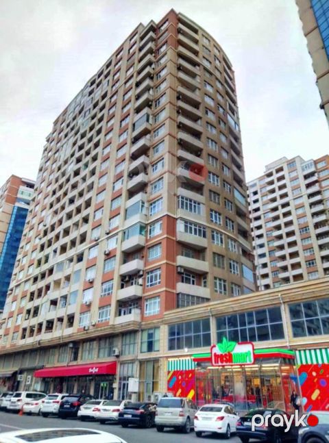 Satılır 3 otaqlı yeni tikili 130 m² — Bakı