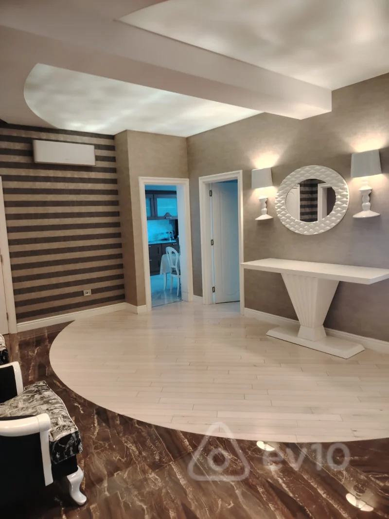 3 otaqlı mənzil, 190 m², 8 noyabr prospekti — kirayə — Mənzil, Bakı (4)