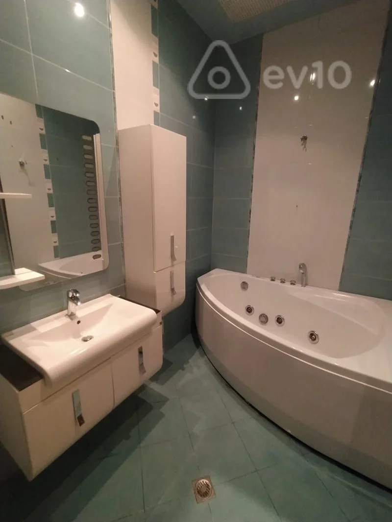5 otaqlı mənzil, 221 m², Bülbül pr. — kirayə — Mənzil, Bakı (8)