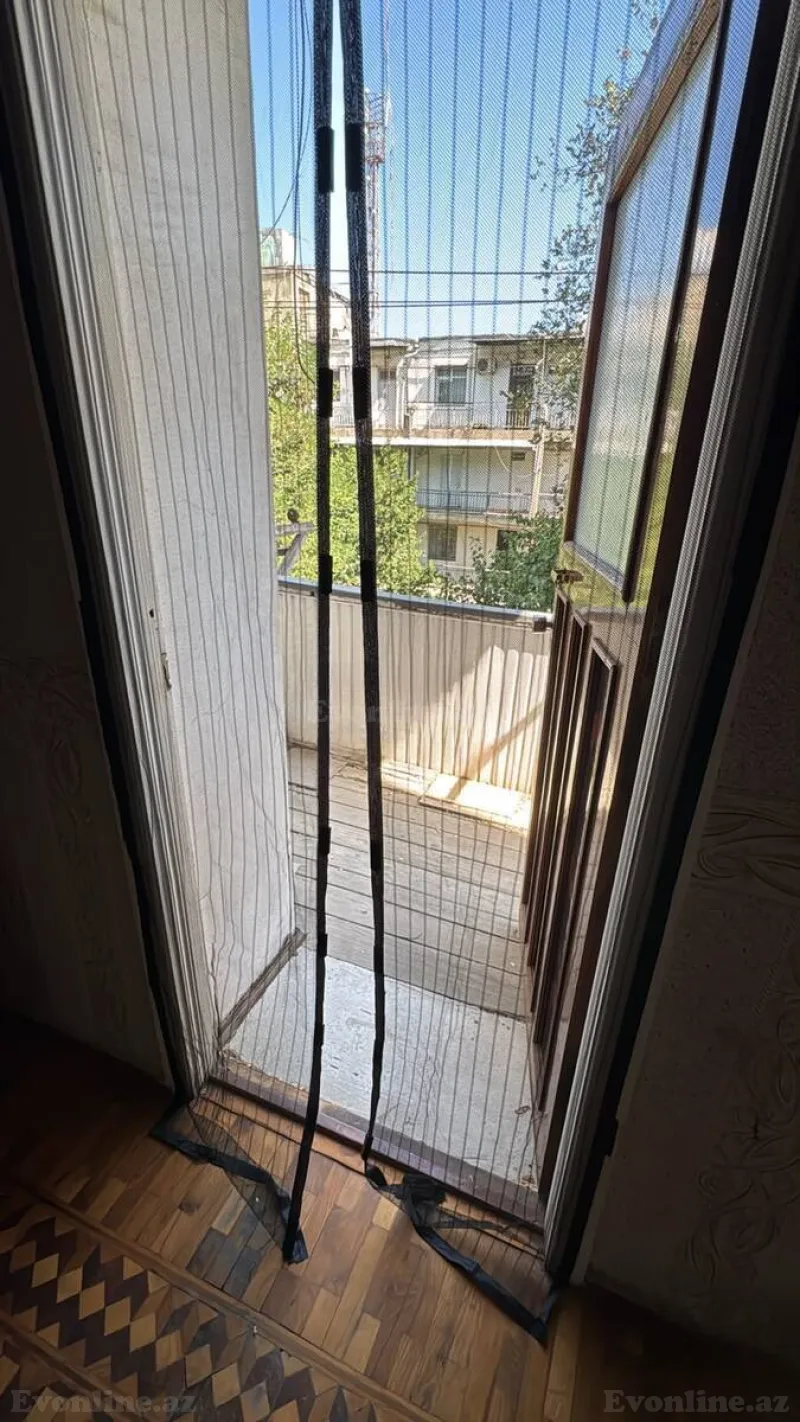 Satılır 2 otaqlı Mənzil Köhnə tikili 53 m² Bakı, Nəsimi r., 28 May m — Bakı