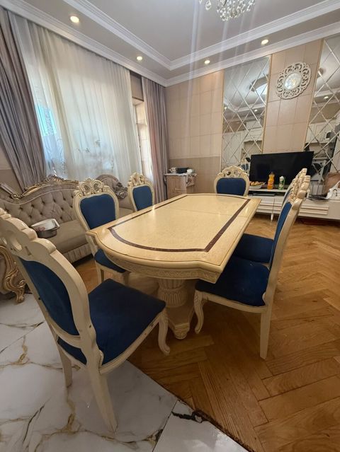 Qonaq otağı üçün, İşlənmiş, Oval masa, 6 stul — Vasiteci Sekine Xanim — Столы и стулья