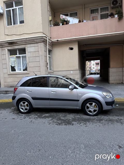 Kia Rio, 1.4 L, 2009 il, 274 000 km — Bakı