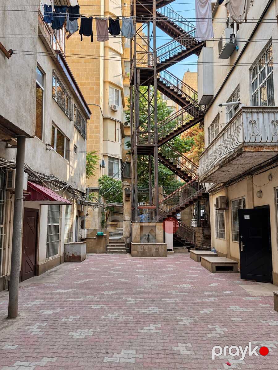 Satılır 3 otaqlı köhnə tikili 90 m² — Mənzil, Bakı (11)