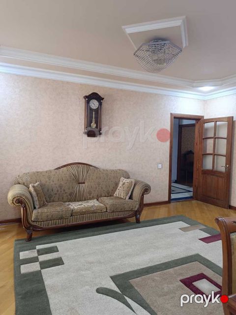 İcarəyə verilir 4 otaqlı köhnə tikili 135 m² — Bakı