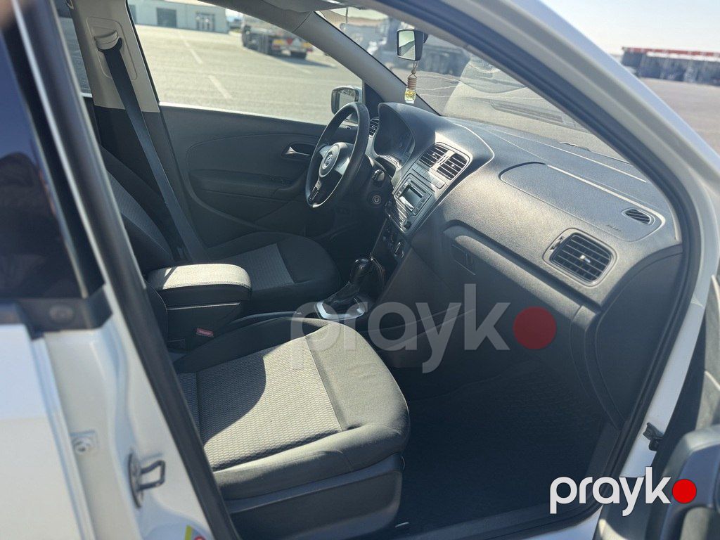 Volkswagen Polo, 1.6 L, 2015 il, 145 000 km — Avtomobillər, Bakı (7)