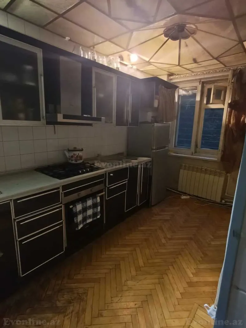Satılır 3 otaqlı Mənzil Köhnə tikili 85 m² Bakı, Yasamal r., Elmlər Akademiyası m., Yasamal — Mənzil, Bakı (4)