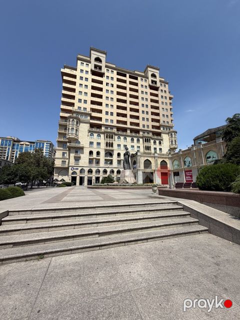 Satılır obyekt 227 m² — Bakı