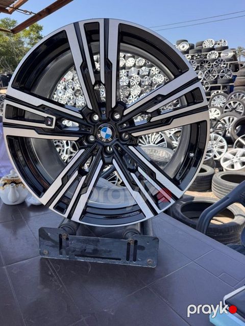 BMW 740 diski R21 R21 bmw 740 diskleri, diskler tam orjinaldir ve ela — Bakı