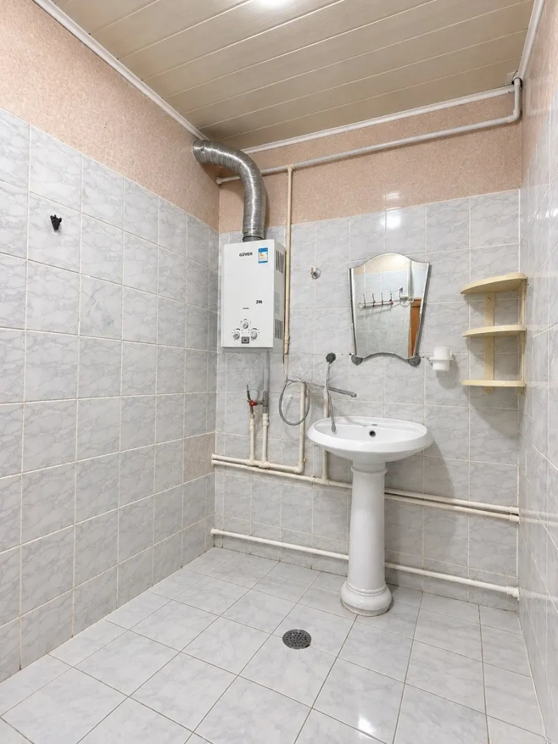 Satılır 2 otaqlı Mənzil Köhnə tikili 60 m² Bakı, Xətai r., Əhmədli — Mənzil, Bakı (8)