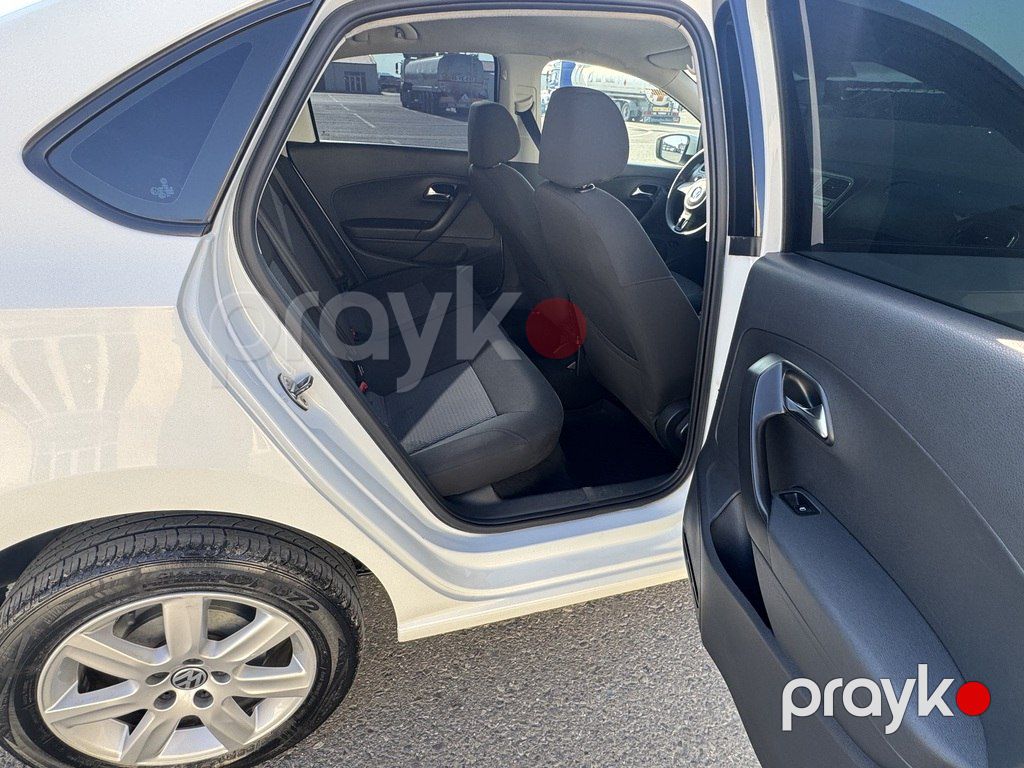 Volkswagen Polo, 1.6 L, 2015 il, 145 000 km — Avtomobillər, Bakı (9)