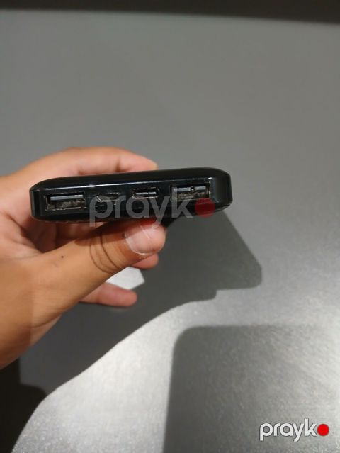Portativ enerji bankı (powerbank) - Korpus: kompakт, qara rəng, xırda — Bakı
