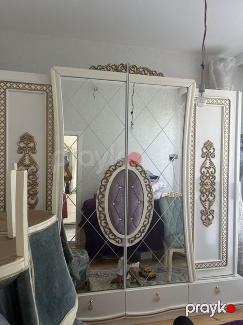 Klassik üslubda 4 siyirmeli yataq otağı dolabı. - Material: Mdf/ldf — Pirəkəşkül