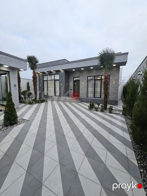 Satılır 4 otaqlı həyət evi/bağ evi 150 m² — Bakı