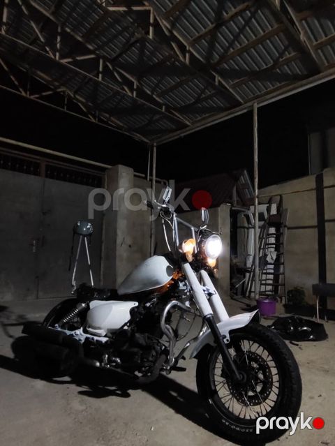 Bobber/Chopper üslubunda xüsusi yığılmış motosiklet Xüsusiyyətlər — Bakı