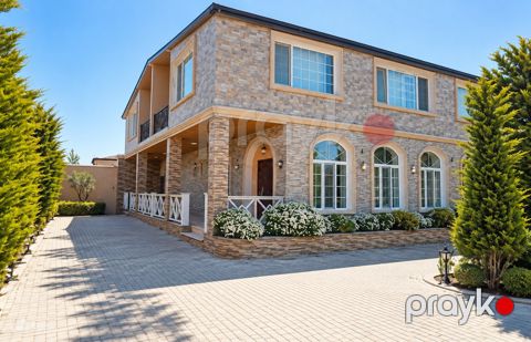 Satılır 8 otaqlı həyət evi/bağ evi 500 m² — Bakı