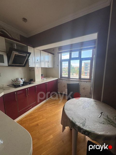 Satılır 2 otaqlı köhnə tikili 65 m² — Bakı