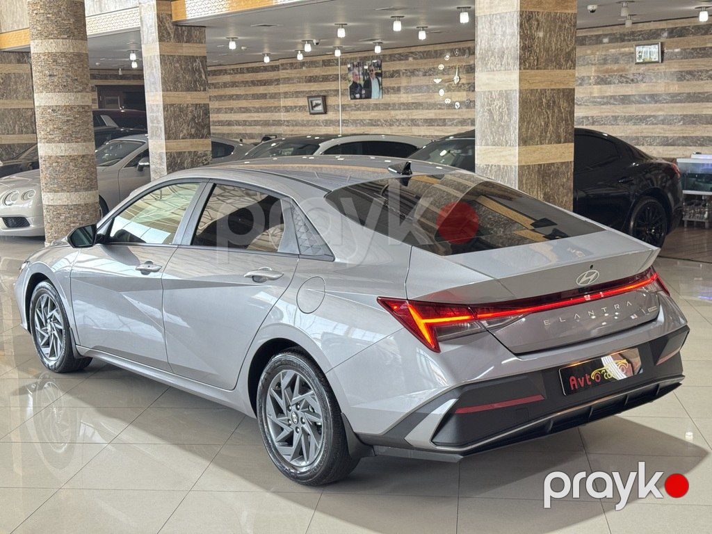Hyundai Elantra, 1.6 L, 1.32 kWh, 2025 il, 11 900 km — Avtomobillər, Bakı (10)