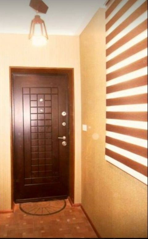 Satılır 4 otaqlı köhnə tikili 120 m² — Bakı