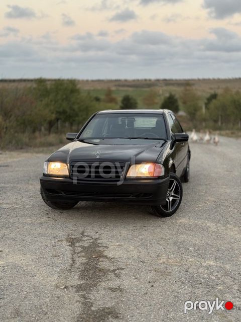 Mercedes C 220, 2.2 L, 1996 il, 302 400 km — Bakı