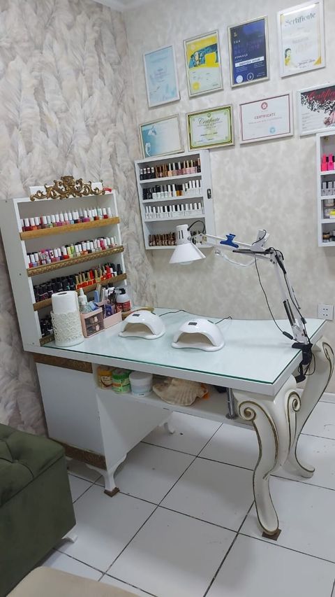 Dirnaq stolu 150 azn.Yasamal 8333) SN — Min bir xirdavat dunyasi — Salon mebelləri