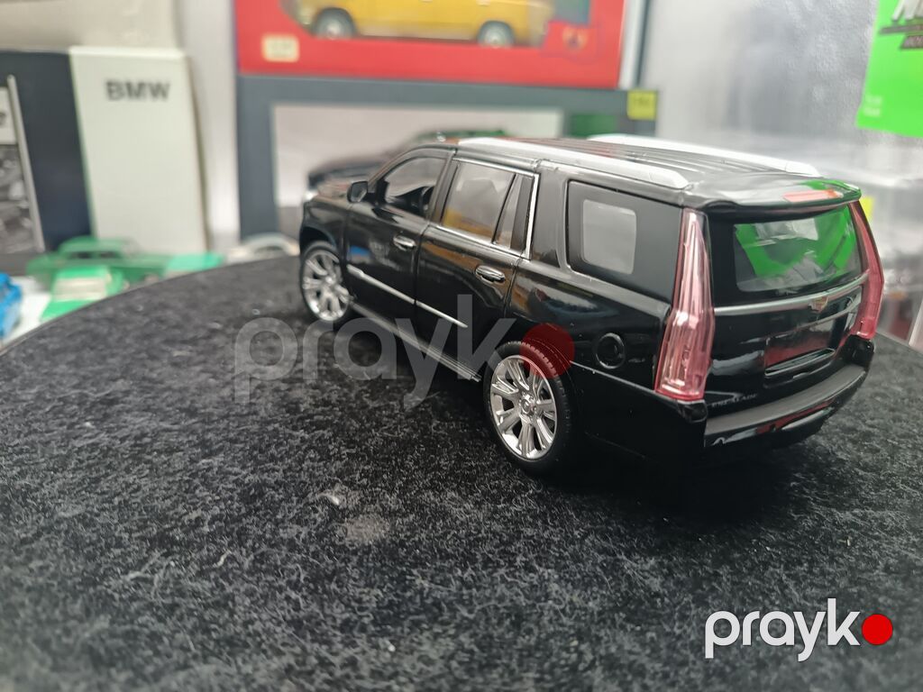 Kolleksionerlər üçün xüsusi təklif Cadillac Escalade| 1:24 — Modellar, Masazır (5)