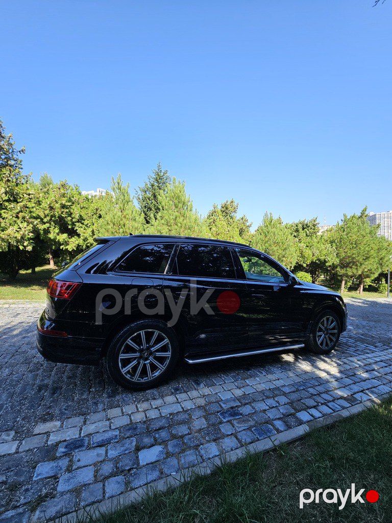 Audi Q7, 2.0 L, 2018 il, 26 600 km — Avtomobillər, Bakı (8)