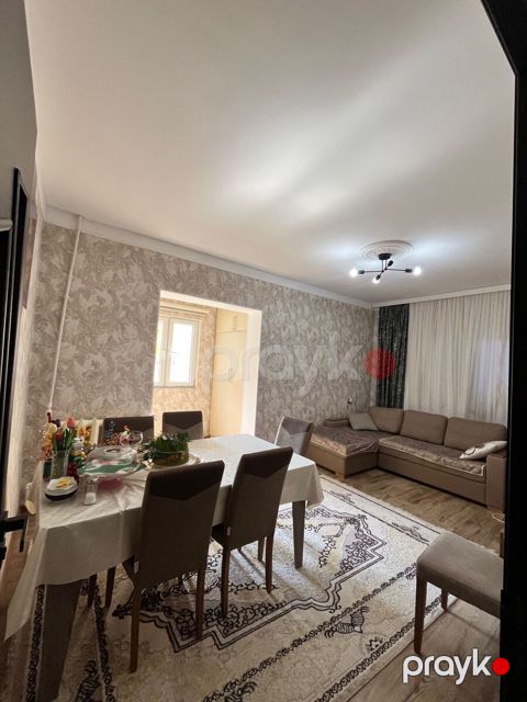 Satılır 3 otaqlı köhnə tikili 80 m² — Bakı