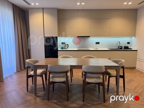 Satılır 4 otaqlı köhnə tikili 148.6 m² — Bakı