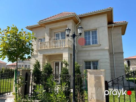 Satılır 7 otaqlı həyət evi/bağ evi 250 m² — Bakı