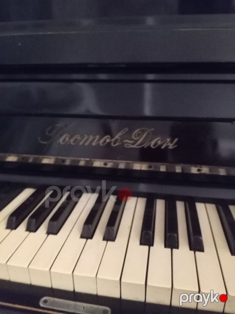 Rostov-Don upright piano - Növ: Akustik upright pianino — Sumqayıt