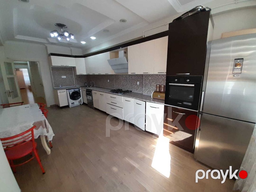 İcarəyə verilir 4 otaqlı yeni tikili 190 m² — Mənzil, Bakı (10)