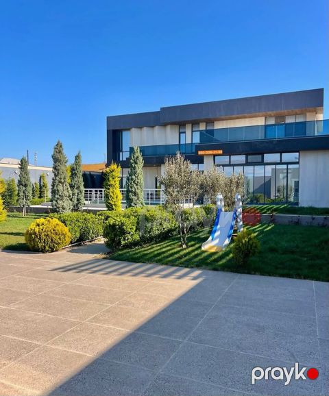 Satılır 7 otaqlı həyət evi/bağ evi 600 m² — Bakı