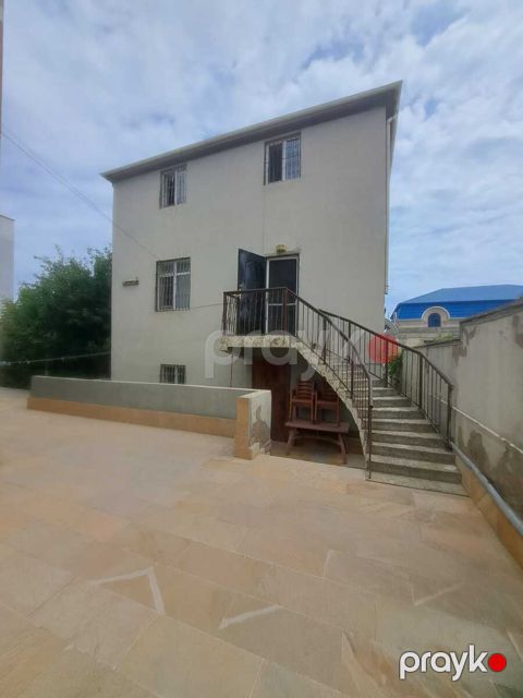İcarəyə verilir 4 otaqlı həyət evi/bağ evi 200 m² — Bakı