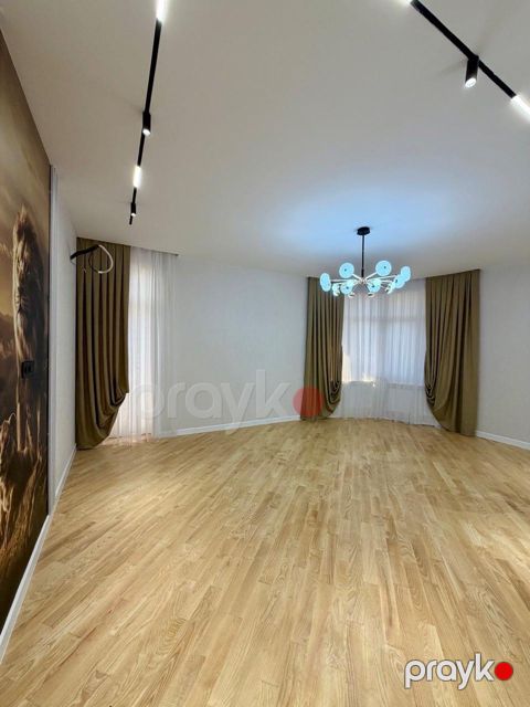 Satılır 3 otaqlı yeni tikili 15 m² — Bakı