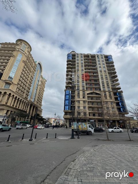 Satılır 3 otaqlı yeni tikili 172 m² — Bakı