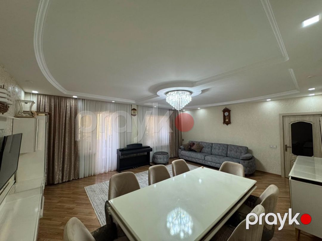 Satılır 4 otaqlı köhnə tikili 130 m² — Mənzil, Bakı (2)