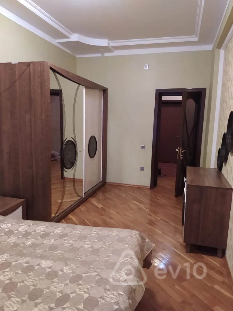 5 otaqlı mənzil, 221 m², Bülbül pr. — kirayə — Mənzil, Bakı (4)