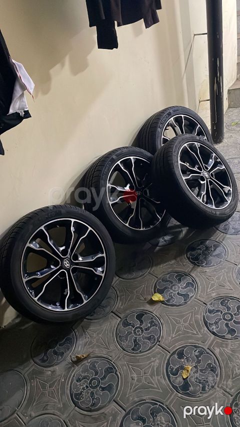 Hyunadi ve Kia modelleri ucun, renge ehtiyyaci var sadece tekerler — Bakı