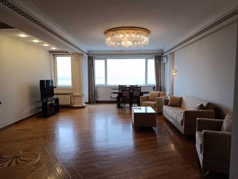 İcarəyə verilir 3 otaqlı yeni tikili 180 m² — Bakı