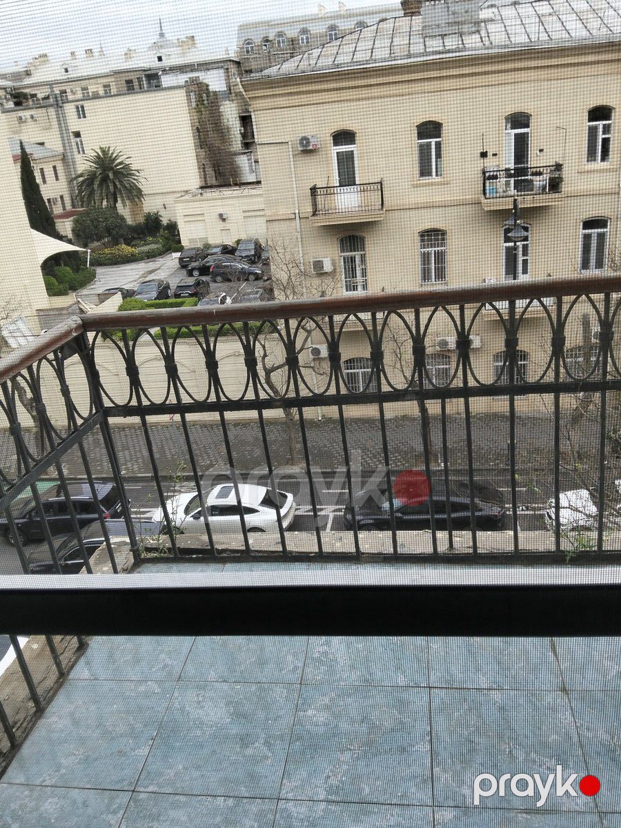 Satılır 3 otaqlı köhnə tikili 120 m² — Mənzil, Bakı (11)