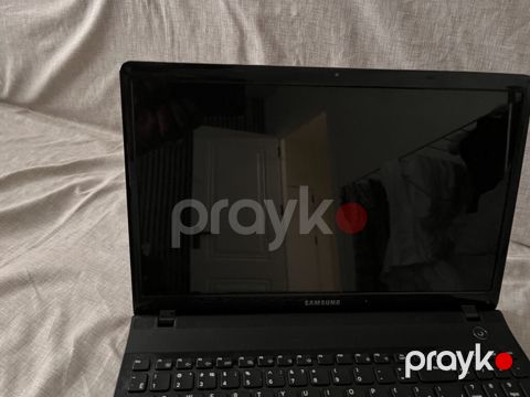 Samsung noutbuk Ofis işləri, dərs, internet və gündəlik istifadə üçün — Bakı