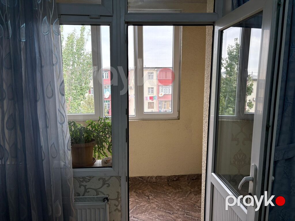 Bakı, 8-ci kilometr, 3 otaqlı, Köhnə tikili, m. Xalqlar Dostluğu, 80 kv. m — Mənzil, Bakı (4)