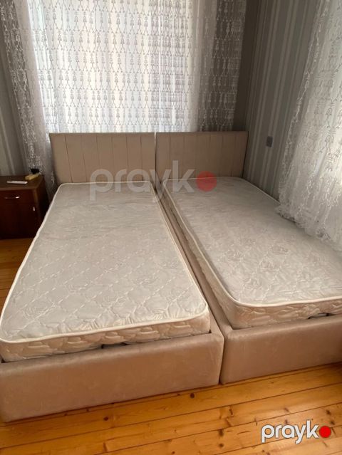 *Bazalı IKI Eded Kravat* Qiymət *birlikdə 400 AZN* ölçü (180/200) — Bakı