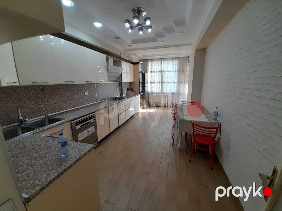 İcarəyə verilir 4 otaqlı yeni tikili 190 m² — Mənzil, Bakı (11)