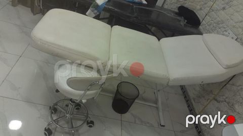 Nigar3. Kuşetqa və kreslosu satılır. İkisi birlikdə. 200 azn. Ünvan — Bakı