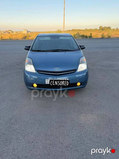 Toyota Prius, 1.5 L, 1.3 kWh, 2008 il, 360 493 km — Yevlax