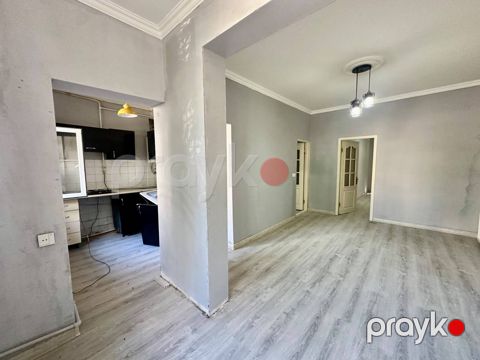 Satılır 2 otaqlı köhnə tikili 50 m² — Bakı